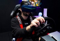 virtualas realitates sacikstes