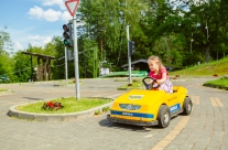 Elektromobīļu bērnu autoskola Rāmkalnos