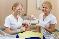 Гигиена зубов в клинике iDental