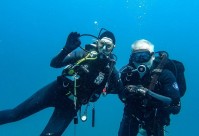 Обучение погружению в воду в клубе дайвинга Jūras Vējš