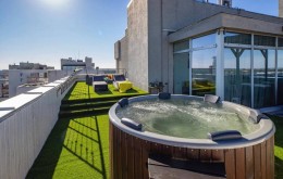 Atpūta penthousa dzīvoklī Sky House Riga