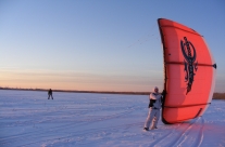 Kaitsērfinga apmācības un inventārs 3h ziemā skolā KiteSchool