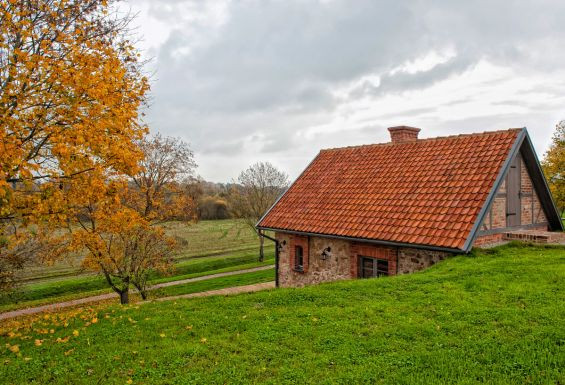 Отдых в бане усадьбы Mazmežotne с деревянной купелью