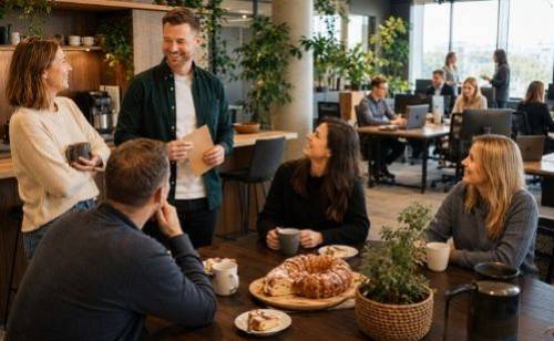 Kāda ir piemērota dāvana kolēģim vārda dienā